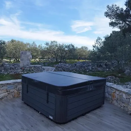 Villa Peaceful Olea Oblica Primosten